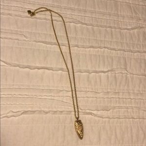 Kendra Scott necklace